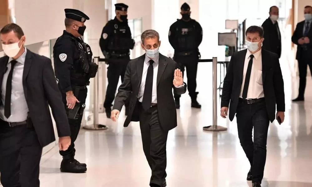 Ξανά στο σκαμνί ο Σαρκοζί - “Αχρειότητες” λέει ο πρώην Γάλλος Πρόεδρος